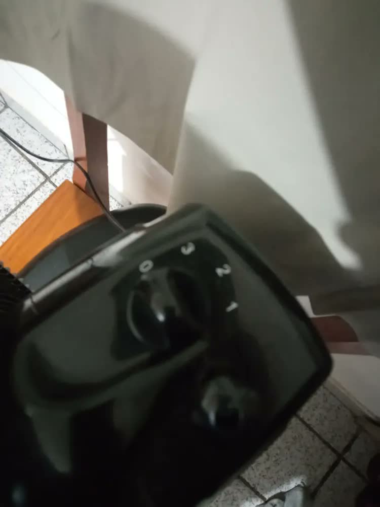 foto de Ventilador Oscilante De Mesa Ventisol Turbo 6 Pás 50cm Preto