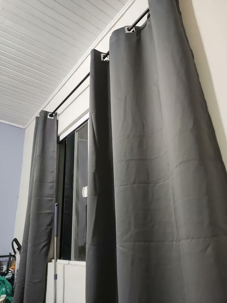 foto de Cortina Blackout Em Tecido 2,00x1,80 Corta Luz Preta