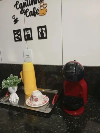 foto de Cafeteira Nescafé Dolce Gusto Arno Mini Me Preta