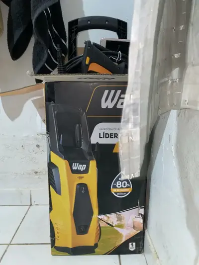 foto de Lavadora de Alta Pressão WAP Líder 2200 1750W com 1800psi de pressão máxima