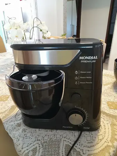 foto de Batedeira Planetária Mondial 700W - BP-01P-R