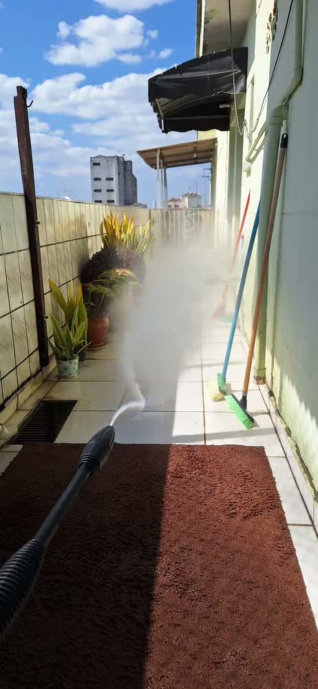 foto de Lavadora de Alta Pressão WAP Premier 2600 1800W 2000 PSI com Aplicador de Detergente