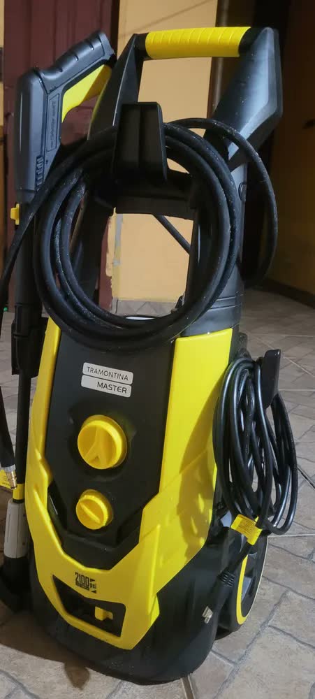 foto de Lavadora De Alta Pressão 2100w 2100 Psi - Tramontina