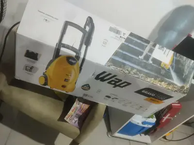 foto de Lavadora de Alta Pressão WAP Bravo 2550 1700W Motor de Indução Amarela e Preta