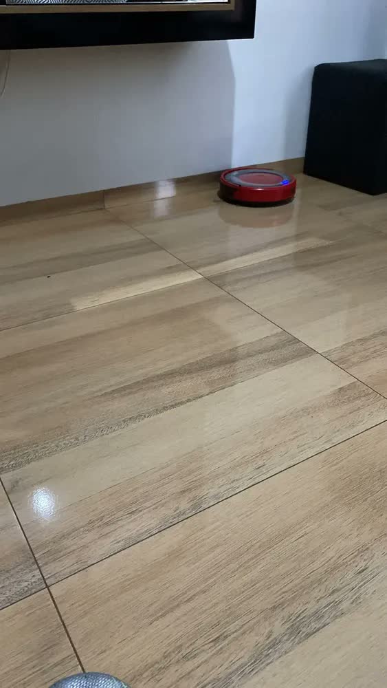 foto de Robô aspirador de pó Wap robot W300 com 5 modos de limpeza 18W