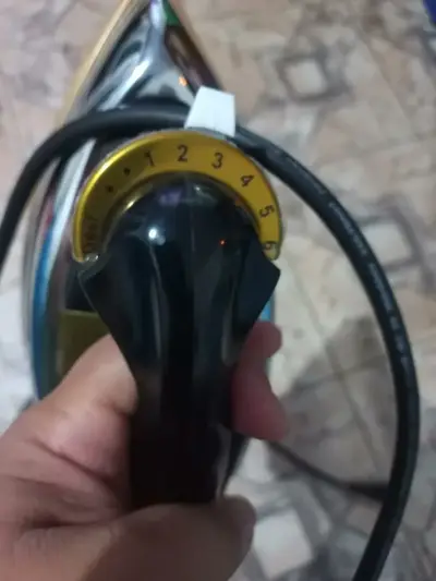 foto de Ferro De Passar Retrô Pfe01p Philco