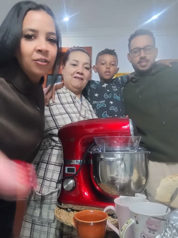 foto de Batedeira Planetária Digital Oster Bowl Inox 5l C/ Pedestal Cor Vermelho