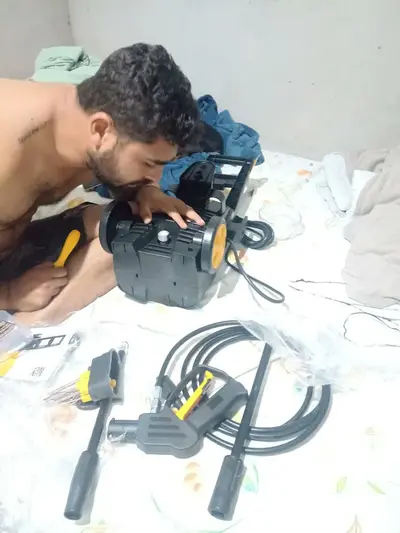 foto de Lavadora De Alta Pressão Wap Ousada Black 2200 Potência de 1500w 1750psi