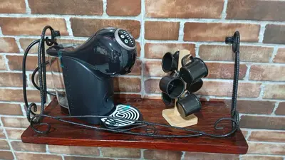foto de Cafeteira Nescafé Dolce Gusto Arno Genio S Plus Dgs2 Preta Cor Preto