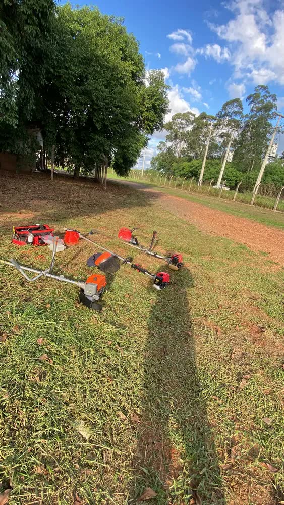 foto de Roçadeira Multifuncional Toyama TBC26MTX 25.4Cc 1HP Gasolina 4 Em 1