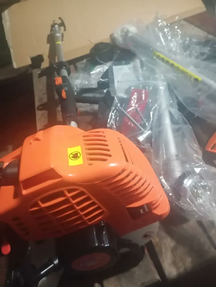 foto de Roçadeira Fortg FG9130 43cc Semi-Profissional 2T Motor a Gasolina