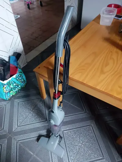 foto de ASPIRADOR DE PÓ ELECTROLUX VERTICAL COM FIO 2 EM 1 127V STK15