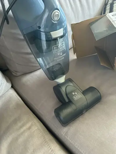foto de Aspirador de Pó Portátil Black Decker Modelo APS1200 com Função Sopro