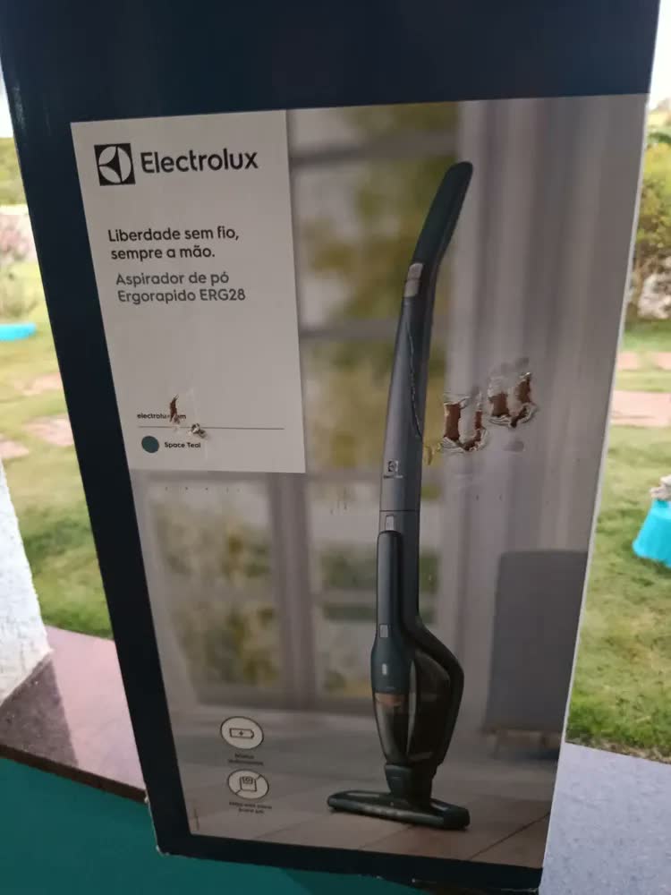 foto de Aspirador de Pó Vertical ERG28 18V Ergorapido Electrolux sem Fio 2 em 1 Luz LED até 45 min ERG28 - Bivolt