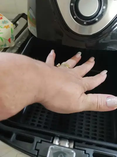 foto de Fritadeira elétrica sem óleo Mondial Cozinha AFN-50 5L preta e inox