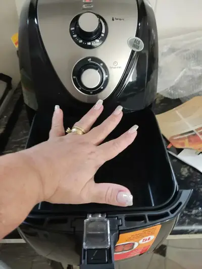 foto de Fritadeira elétrica sem óleo Mondial Cozinha AFN-50 5L preta e inox