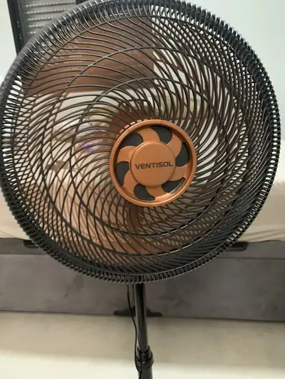 foto de Ventilador Oscilante De Coluna Ventisol 30cm Turbo 6 Pás Preto