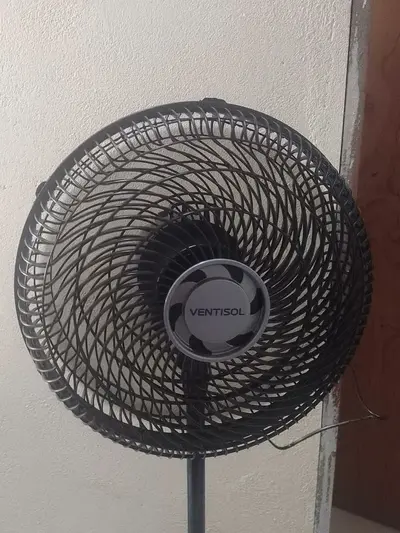 foto de Ventilador Oscilante De Coluna Ventisol 30cm Turbo 6 Pás Preto