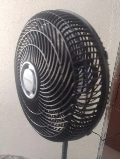 foto de Ventilador Oscilante De Coluna Ventisol 30cm Turbo 6 Pás Preto