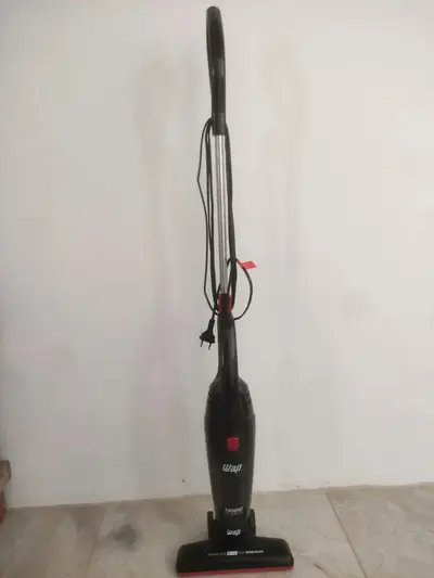 foto de Aspirador de pó vertical 2 em 1 Wap High Speed Black cor vermelho e preto