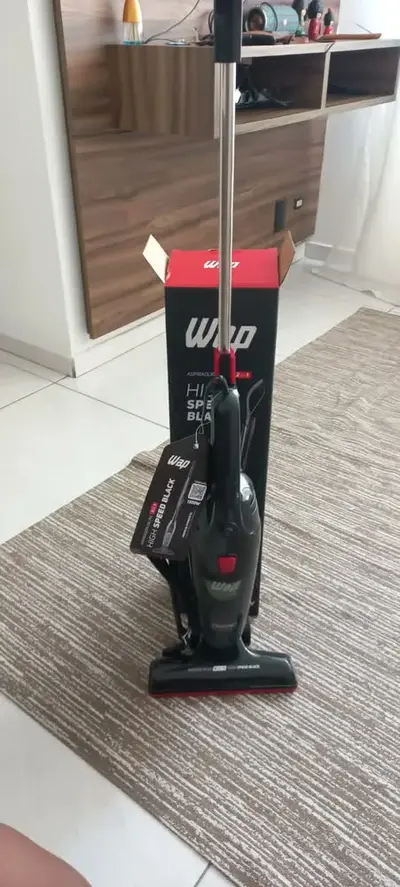 foto de Aspirador de pó vertical 2 em 1 Wap High Speed Black cor vermelho e preto