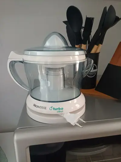 foto de Espremedor Premium Mondial 30W E-02