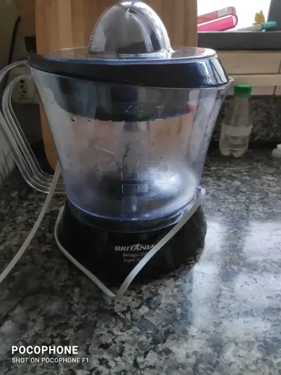 foto de Espremedor De Frutas Super Turbo Bellagio 350 Preto Britânia Preto 60