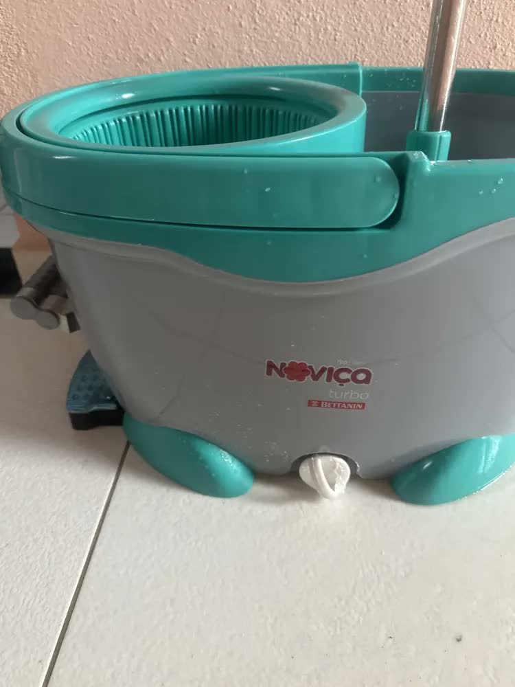 foto de Kit Mop Turbo Com Balde 17 Litros Noviça Tiffany E Cinza