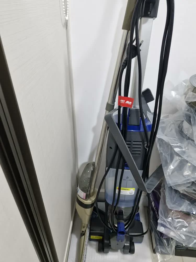 foto de Higienizador aspirador Pó vertical 1600w Wap Wapore Up cor branco