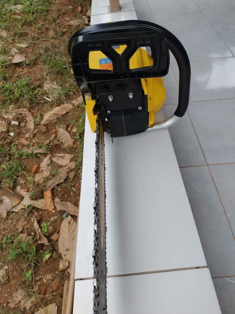 foto de Motosserra a gasolina 2 tempos 44cc MGP 450 sabre 16”/40 cm - Vonder