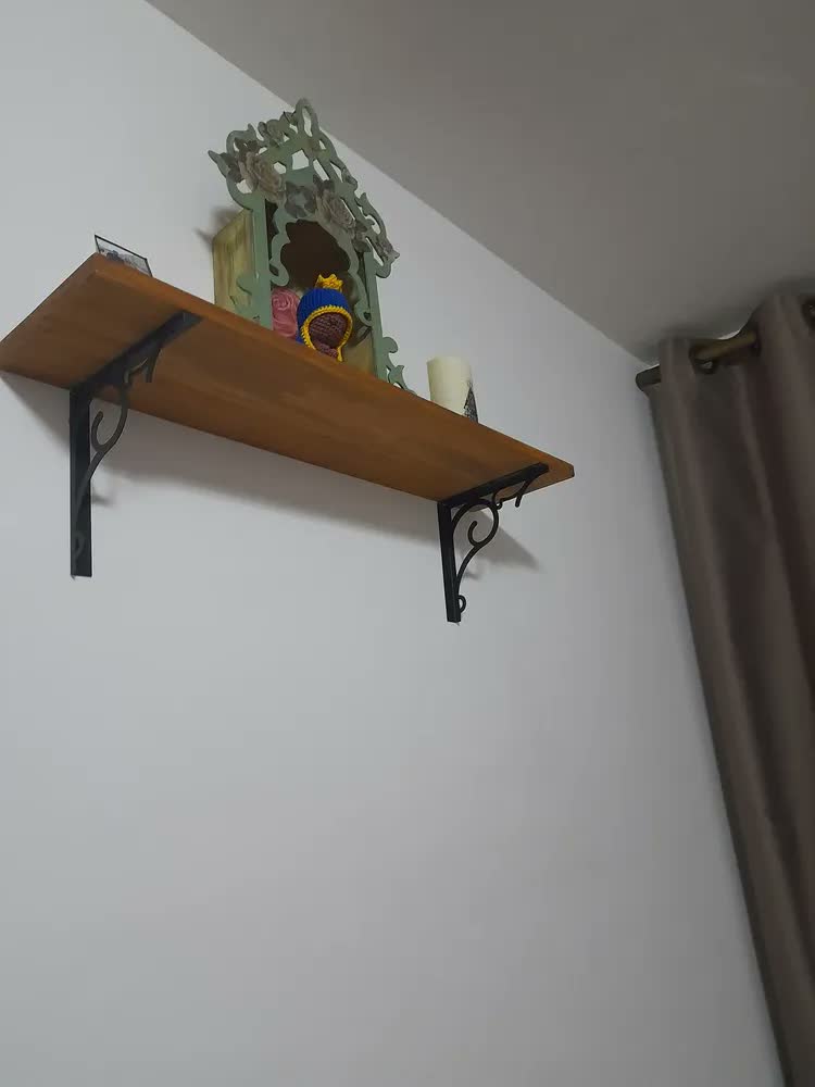 foto de Prateleira Madeira Pinus Maciça Rustica 60cm Mãos Francesas