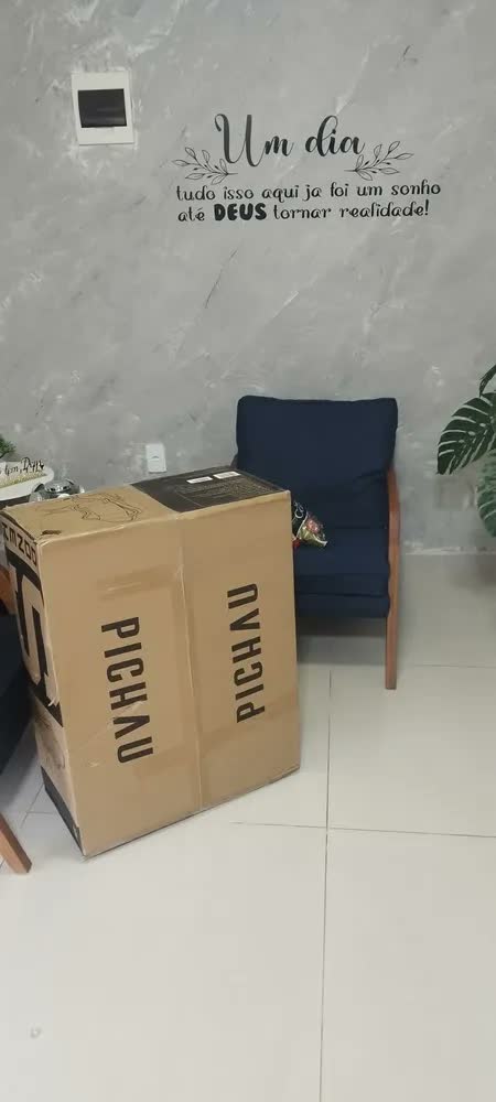 foto de Cadeira Gamer Pichau Donek S Preta Reclinável Cor Preto Material do estofamento Couro