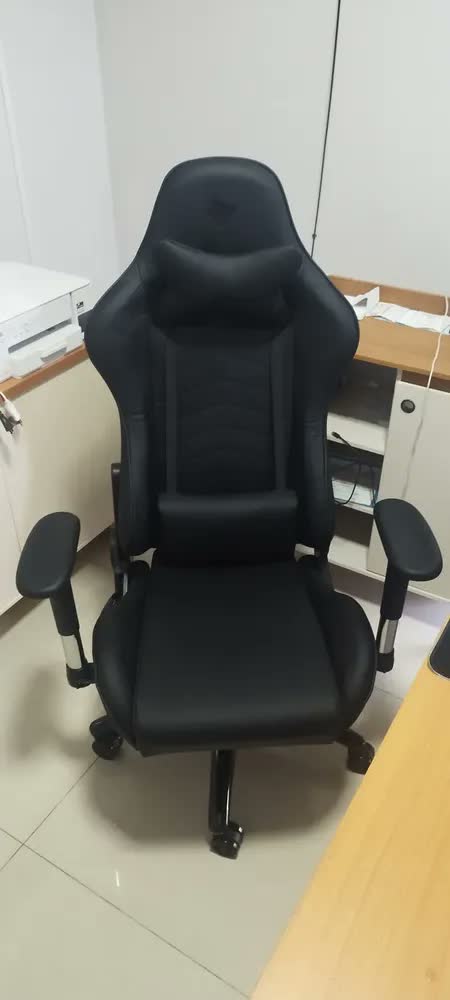 foto de Cadeira Gamer Pichau Donek S Preta Reclinável Cor Preto Material do estofamento Couro