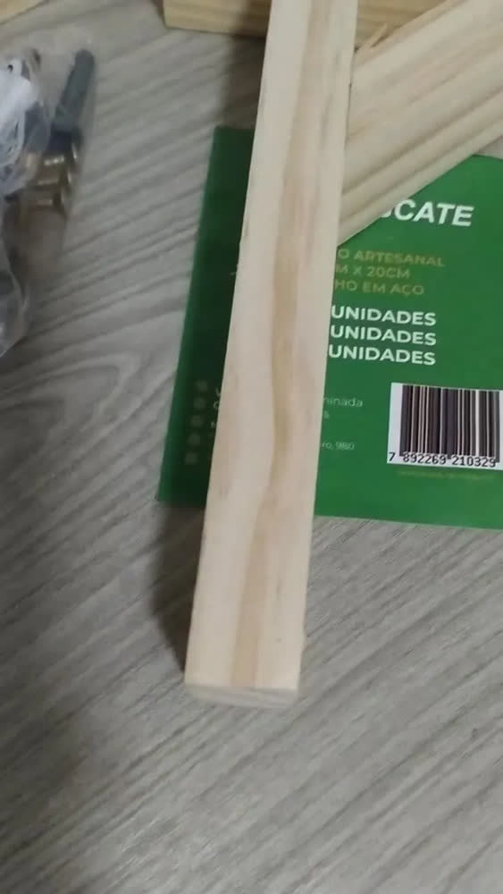 foto de Mão Francesa De Madeira Pendurar Vaso (cx Com 2)
