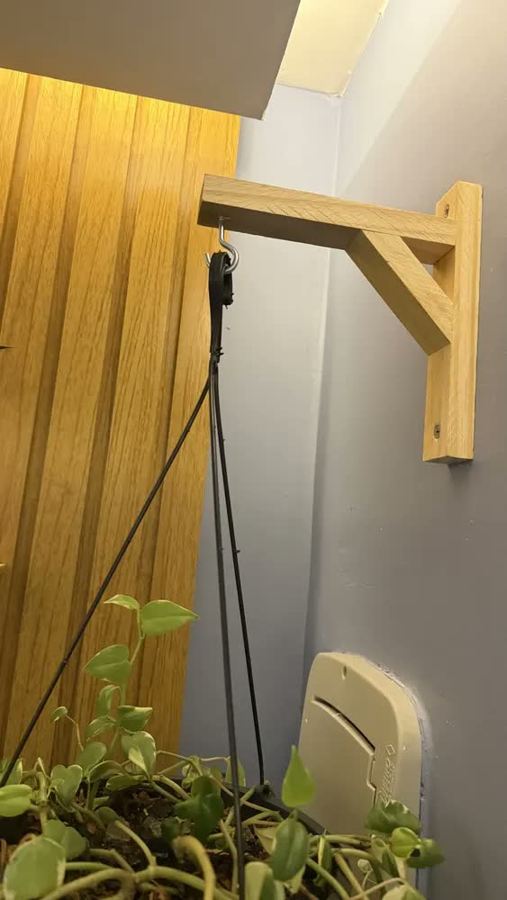 foto de Mão Francesa De Madeira Pendurar Vaso (cx Com 2)