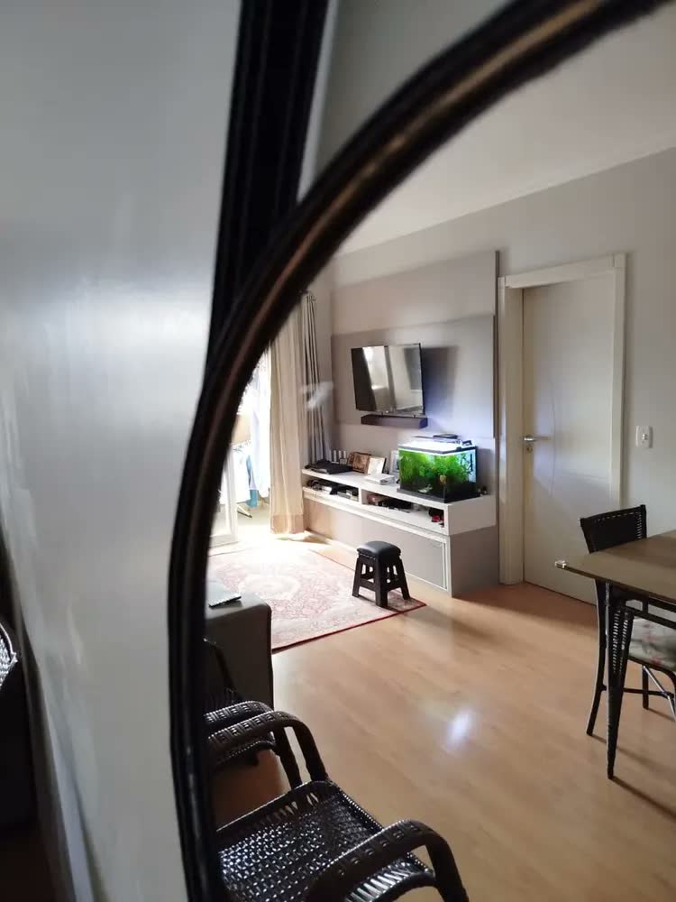foto de Espelho Redondo Decorativo Suspenso Com Alça 60cm + Suporte