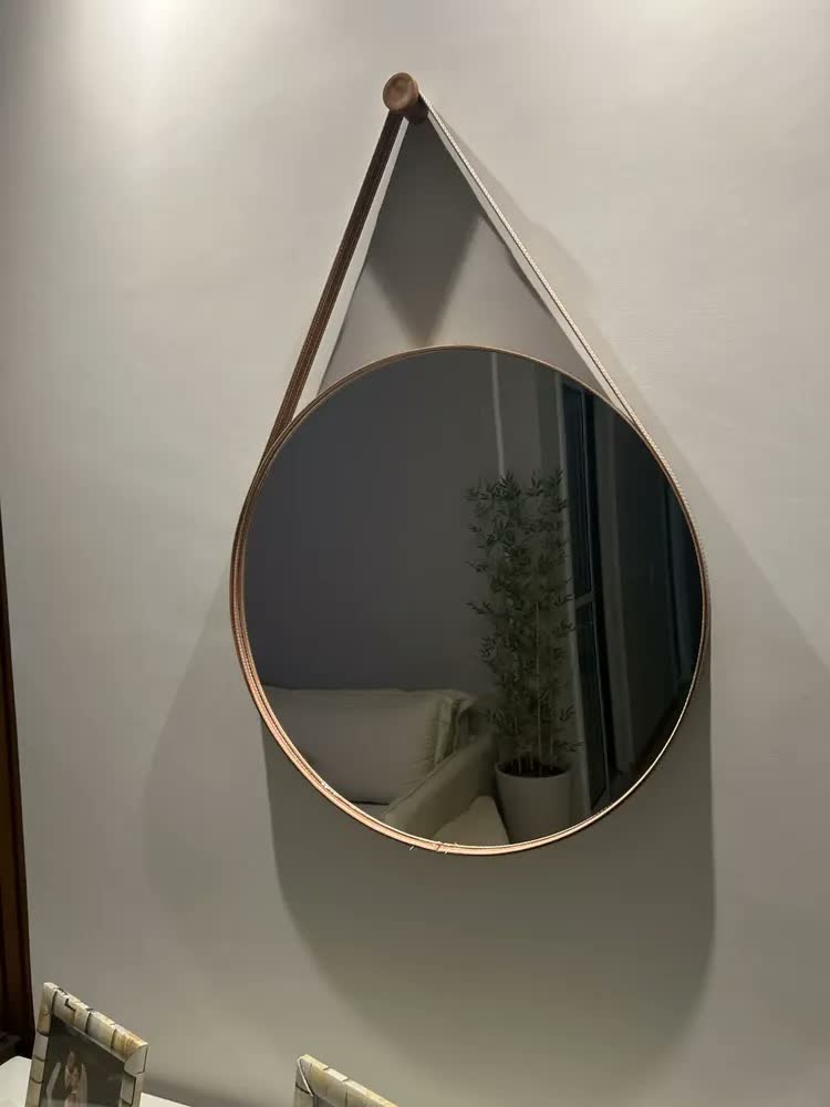 foto de Espelho Redondo Decorativo Suspenso Com Alça 60cm + Suporte