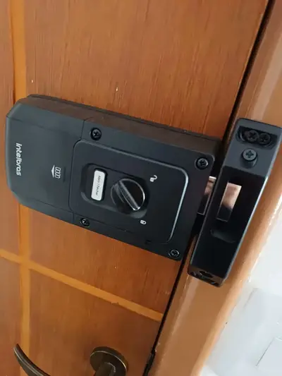 foto de Fechadura Digital De Sobrepor Intelbras Fr 101