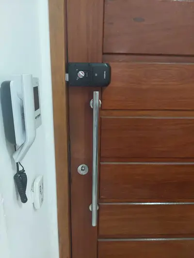 foto de Fechadura Digital de Sobrepor com Senha FR 10 Preto Intelbras
