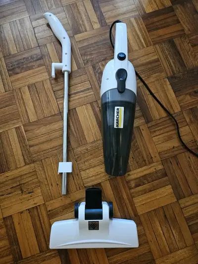foto de Aspirador de Pó Vertical Kärcher VCL 1 com Filtro Hepa 2 em 1 - 1.000W