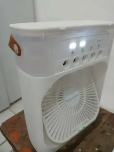 foto de Climatizador Portátil SAYONARA Frio 600ml USB Branco Silencioso 3 Velocidades