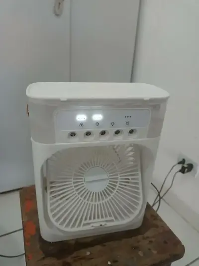 foto de Climatizador Portátil SAYONARA Frio 600ml USB Branco Silencioso 3 Velocidades