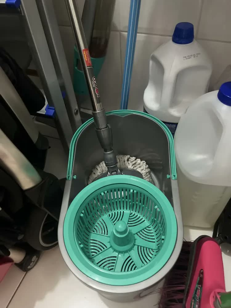 foto de Mop Compacto Com Balde 10 Litros Bettanin Noviça Tiffany/cinza