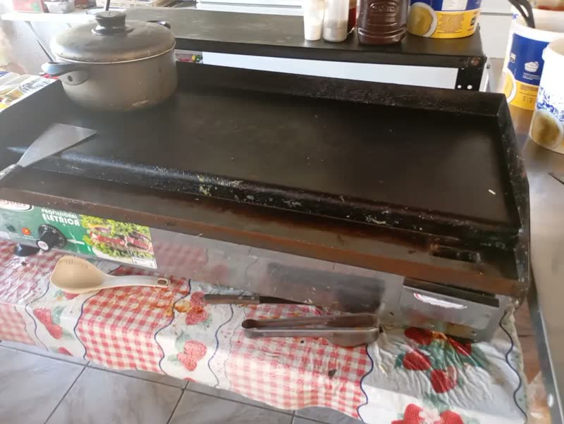 foto de Churrasqueira Elétrica Itajobi Fogões Inox 85x47cm 4500W 220V