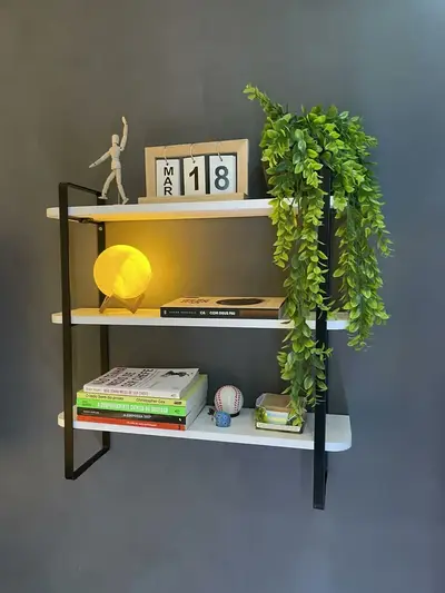 foto de Prateleira Tripla Hone Modelo Industrial 60x15 Preta/branca Cor Preto