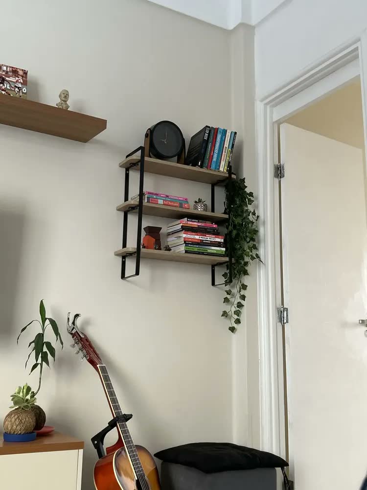 foto de Prateleira Tripla Hone Modelo Industrial 60x15 Preta/branca Cor Preto