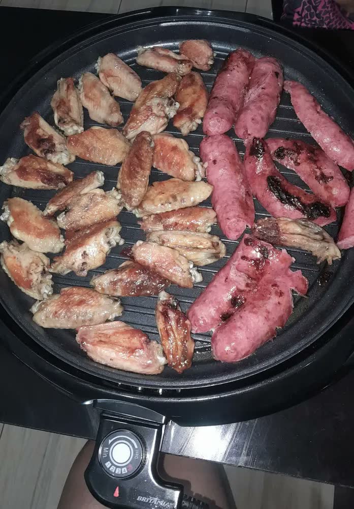 foto de Top Grill Bpe01 Preto 1200w Britânia
