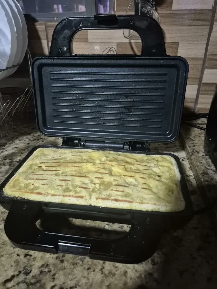 foto de Sanduicheira E Grill Pgr02i Inox 900w Philco Preto E Prata