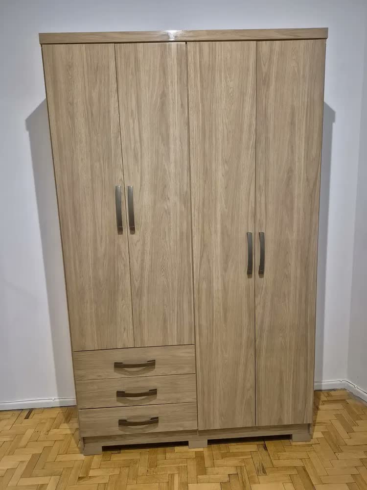 foto de Guarda Roupa Casal Americano 6 Portas Cinza Henn