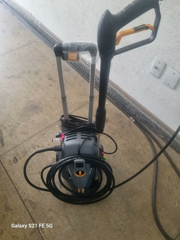 foto de Lavadora e Desobstruidora de Alta Pressão WAP 5100 TURBO ULTRA Motor Indução 2300 PSI 2500W 550 L/h 220V